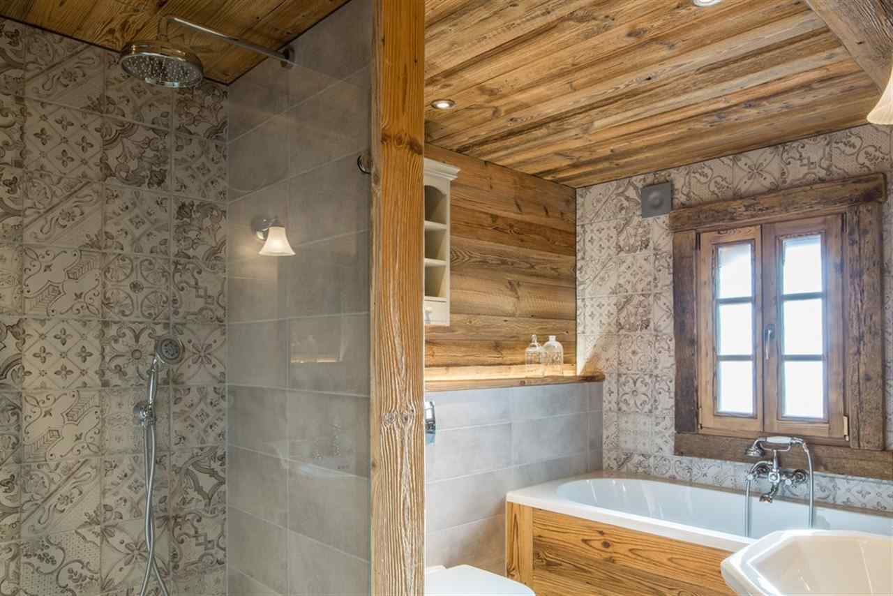 resized-2349823-Bathroom 2.jpg